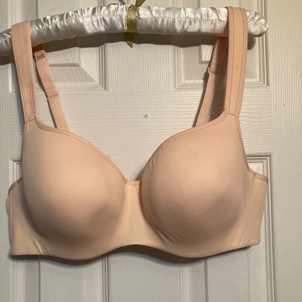 Cacique 40C lined underwire bra